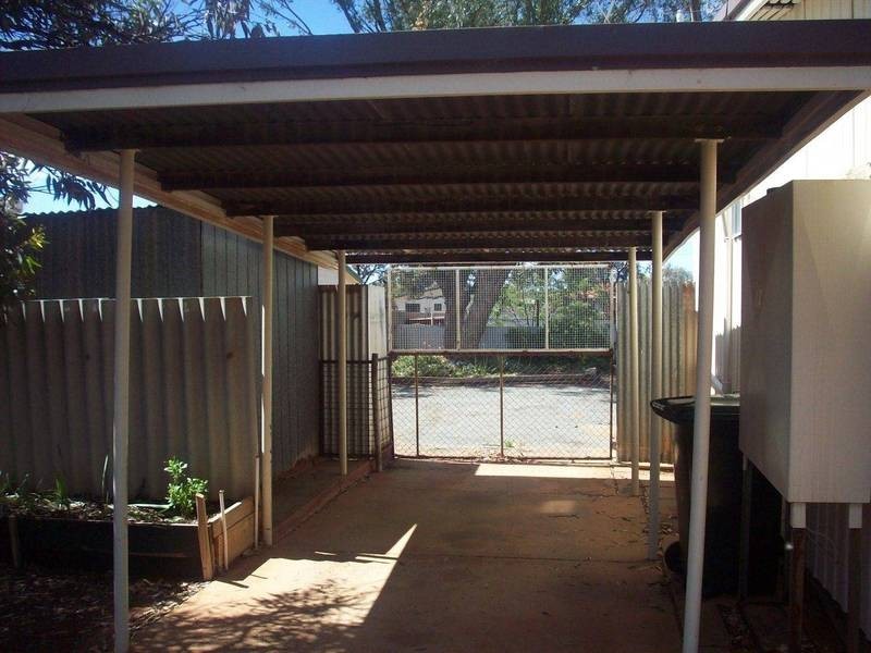 84 Shaw St, Coolgardie WA 6429