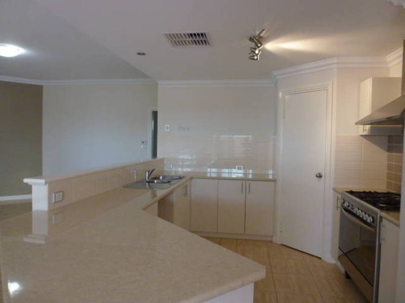 20 Tumbarri Way, Hannans WA 6430