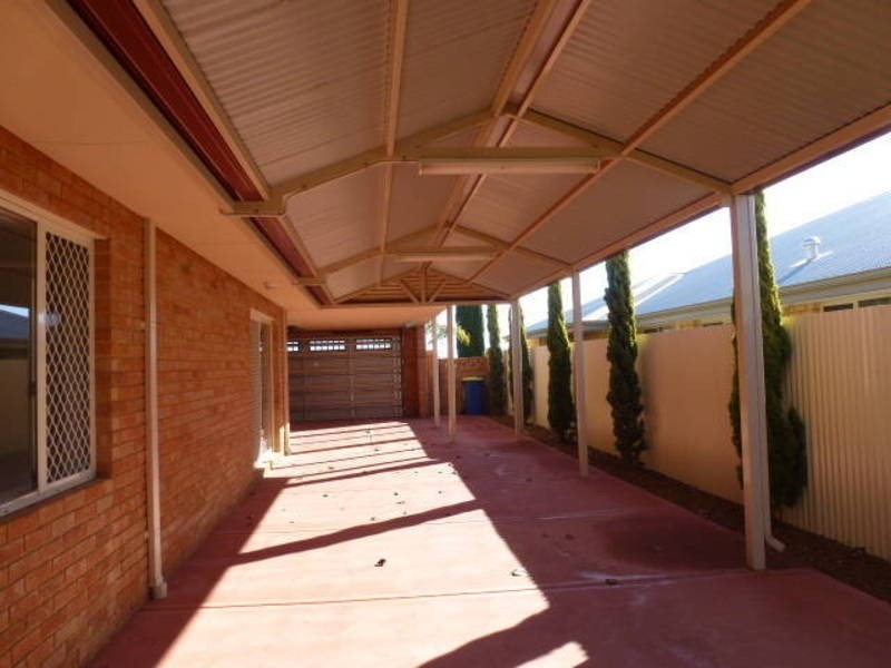 20 Tumbarri Way, Hannans WA 6430