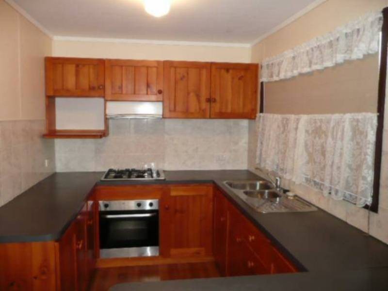 121 Sylvester St, Coolgardie WA 6429