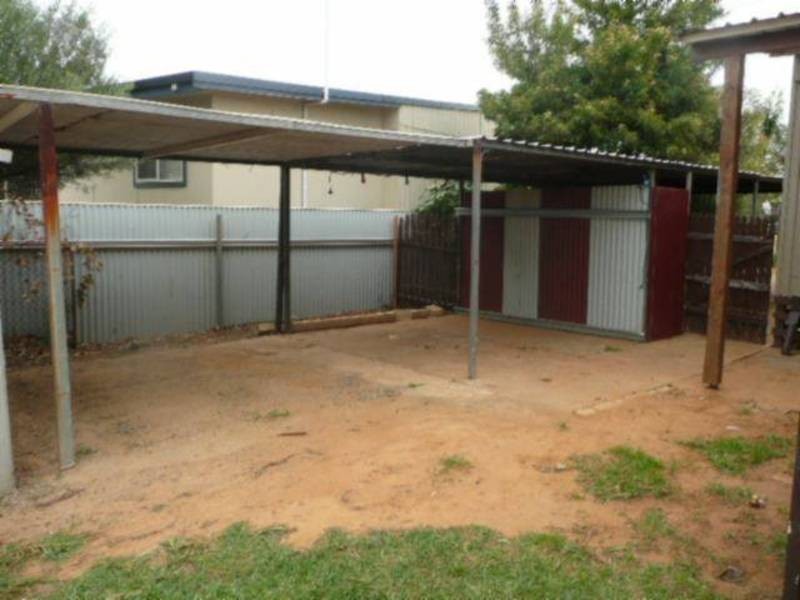 121 Sylvester St, Coolgardie WA 6429