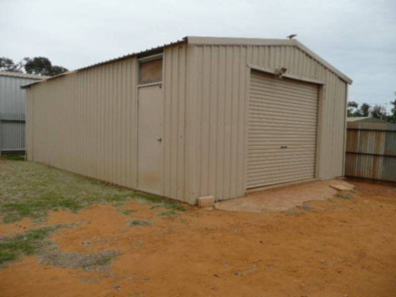 121 Sylvester St, Coolgardie WA 6429
