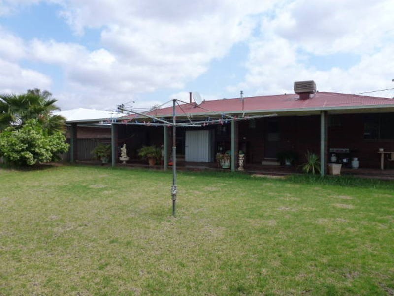 157 Campbell St, West Lamington WA 6430