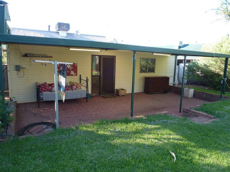 8 Gordon St, Kalgoorlie WA 6430