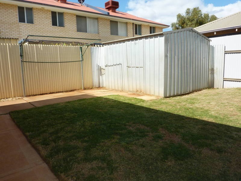 253 Piccadilly St, West Lamington WA 6430