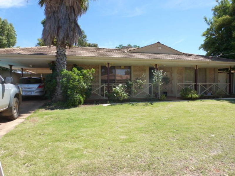 31 Burkett Dr, Hannans WA 6430