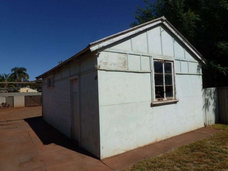 2 Russell Street, Lamington WA 6430