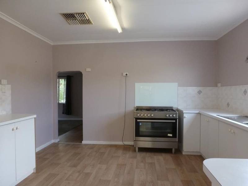 8 Frank St, Kalgoorlie WA 6430