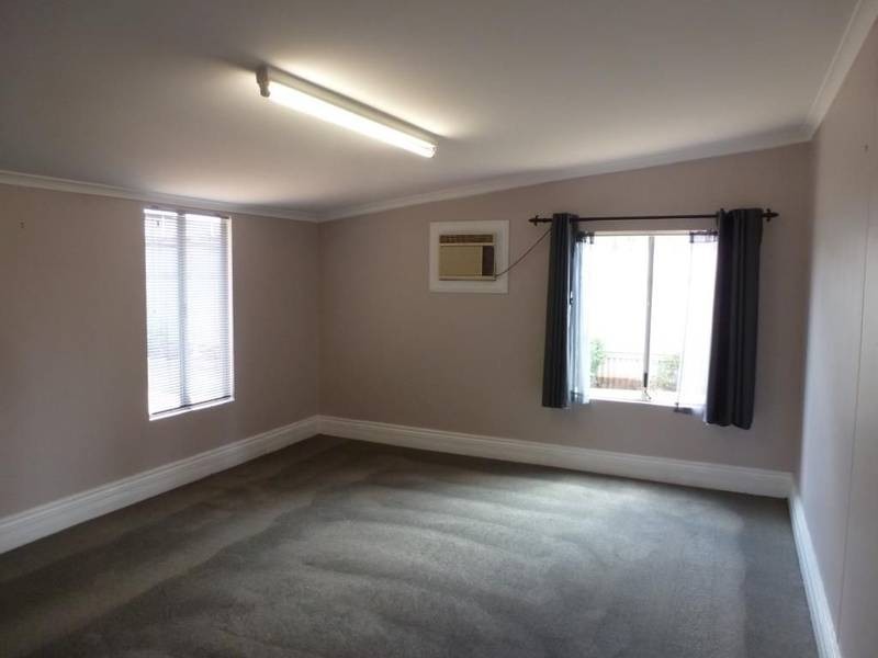 8 Frank St, Kalgoorlie WA 6430