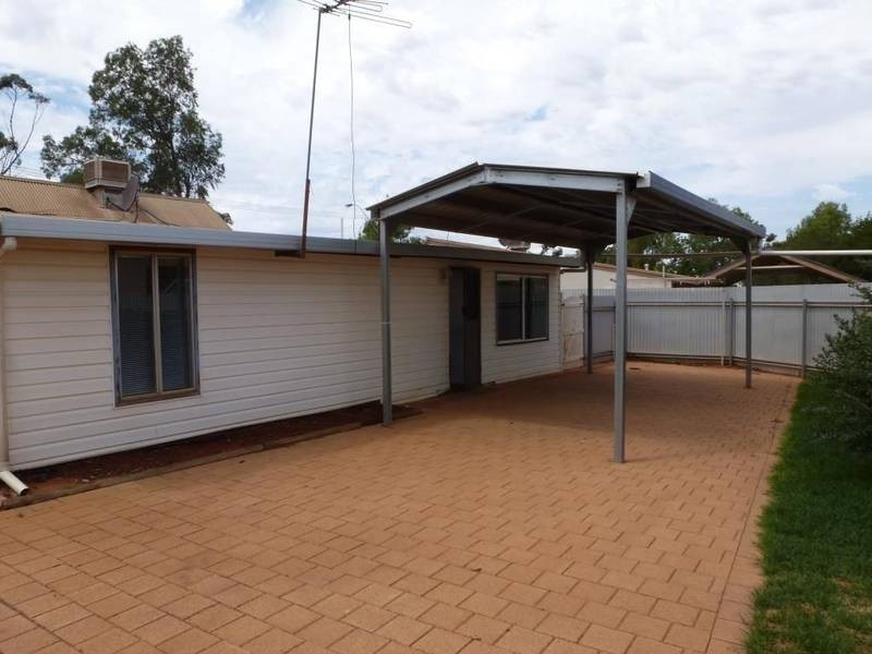 8 Frank St, Kalgoorlie WA 6430