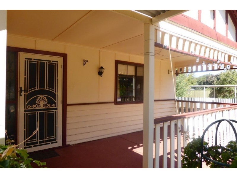 7 Hare Street, Lamington WA 6430