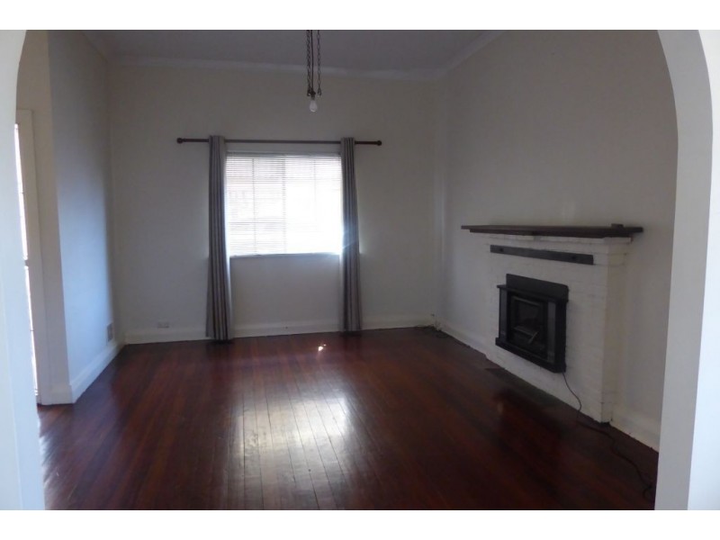 7 Hare Street, Lamington WA 6430