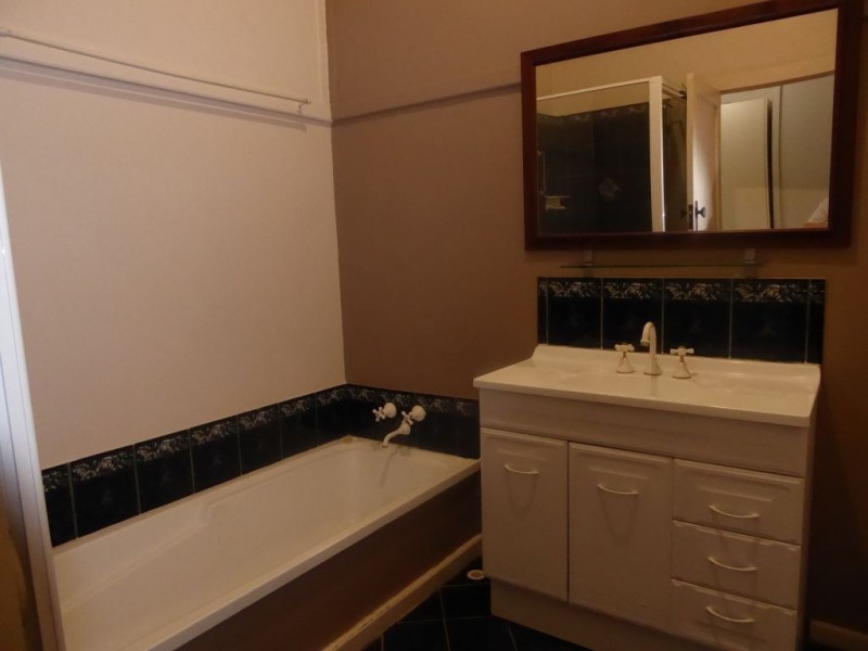 7 Hare Street, Lamington WA 6430