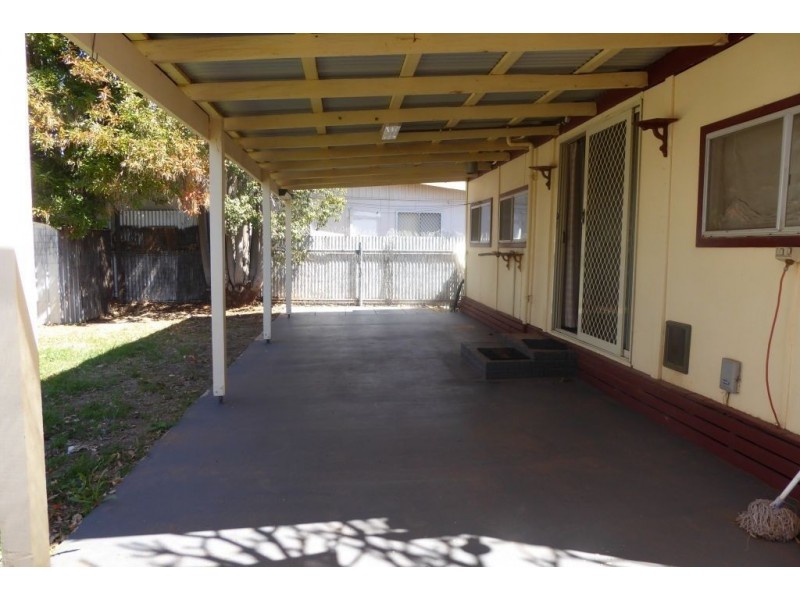 7 Hare Street, Lamington WA 6430