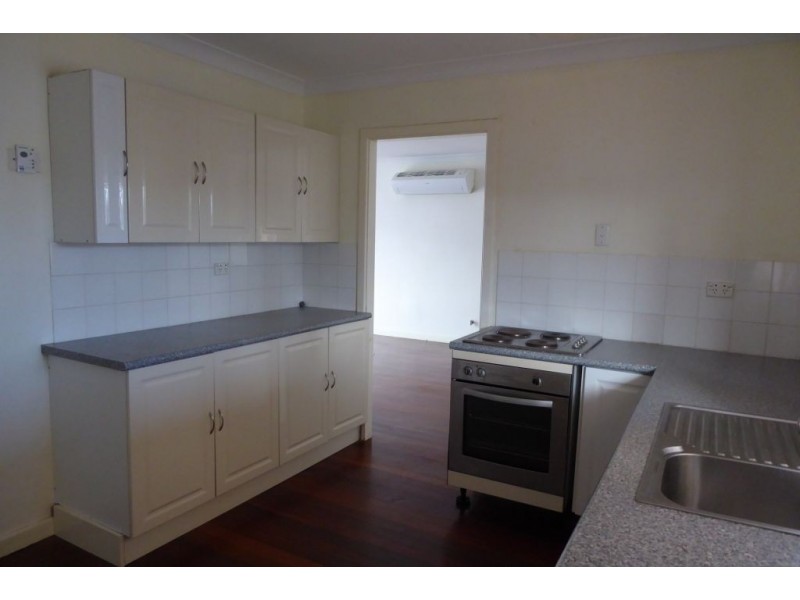 128 Lyall St, Lamington WA 6430