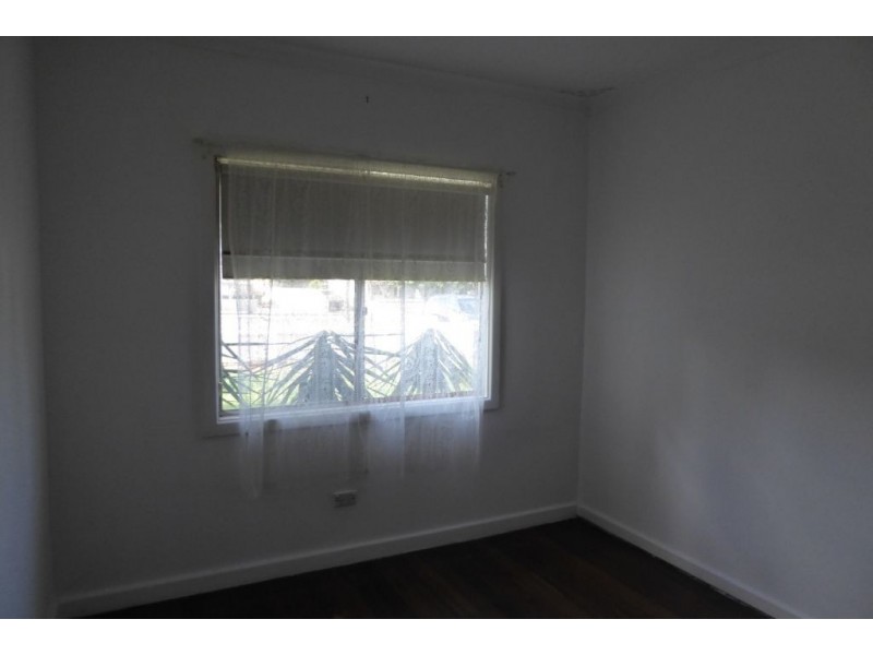 128 Lyall St, Lamington WA 6430