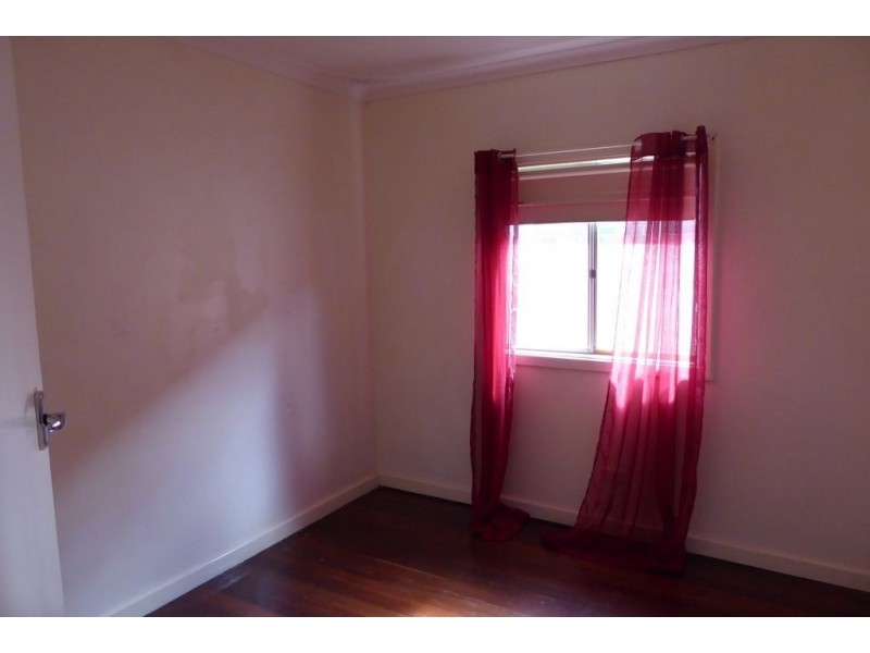 128 Lyall St, Lamington WA 6430