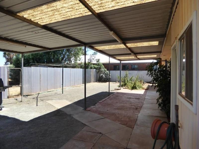 128 Lyall St, Lamington WA 6430