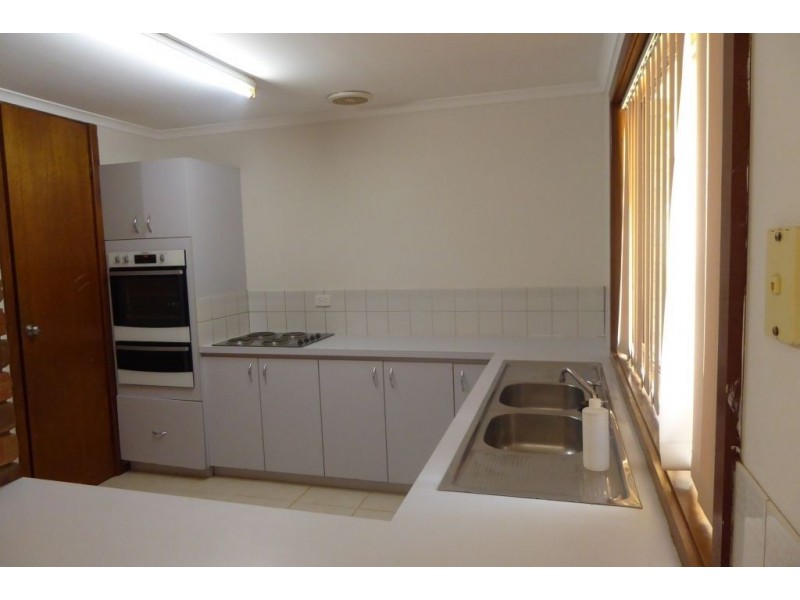 3 Sloss Place, Hannans WA 6430