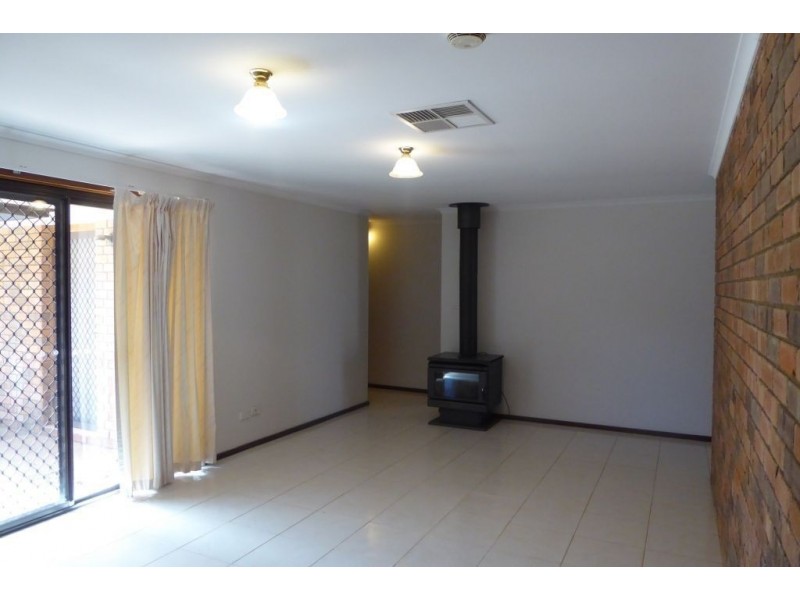 3 Sloss Place, Hannans WA 6430