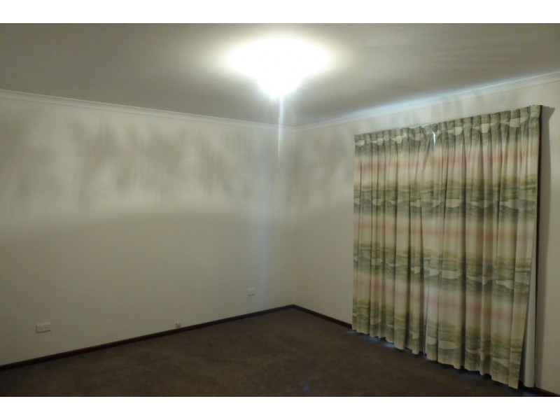 3 Sloss Place, Hannans WA 6430