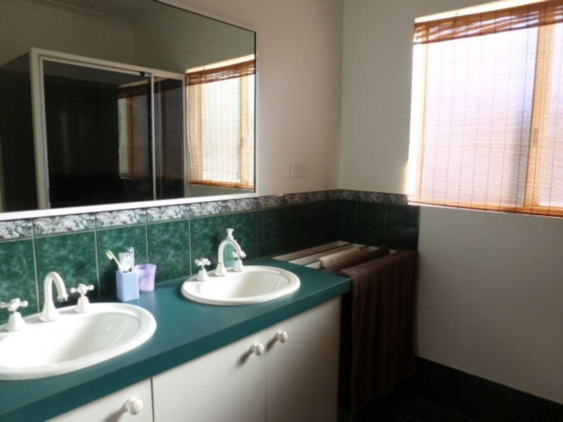 18 Wyllie Way, Hannans WA 6430