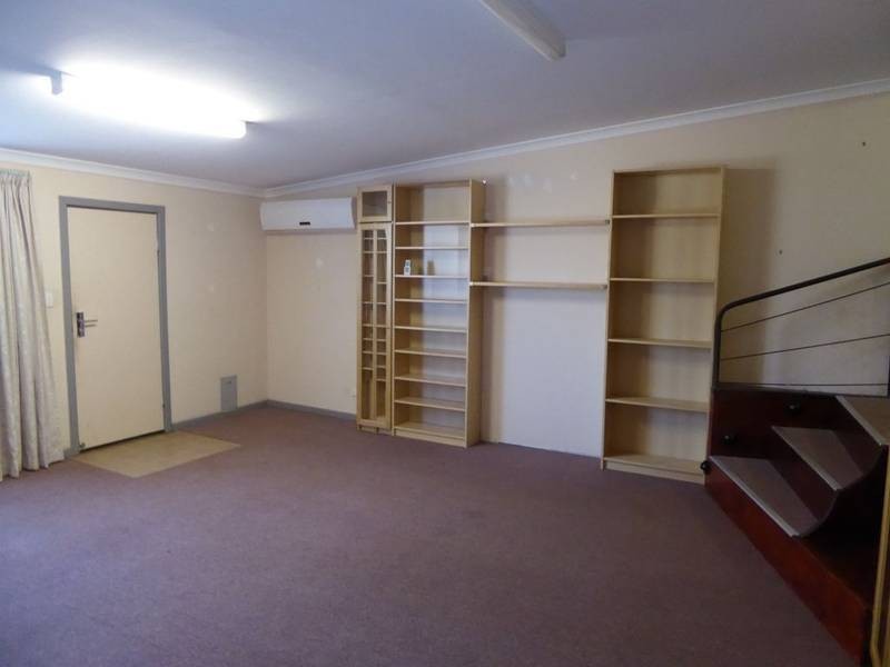 125 Sylvester  St, Coolgardie WA 6429