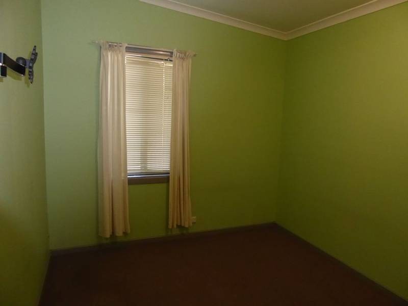 125 Sylvester  St, Coolgardie WA 6429