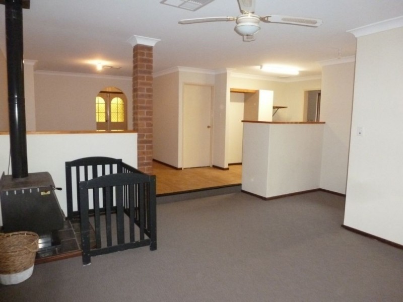 9 Bennetts Place, Hannans WA 6430