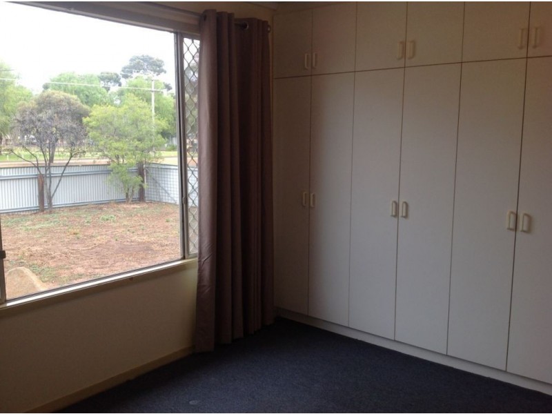 80 Sylvester Street, Coolgardie WA 6429