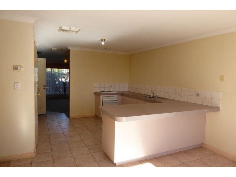 2/13E Hare Street, Mullingar WA 6430