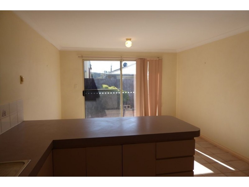 2/13E Hare Street, Mullingar WA 6430