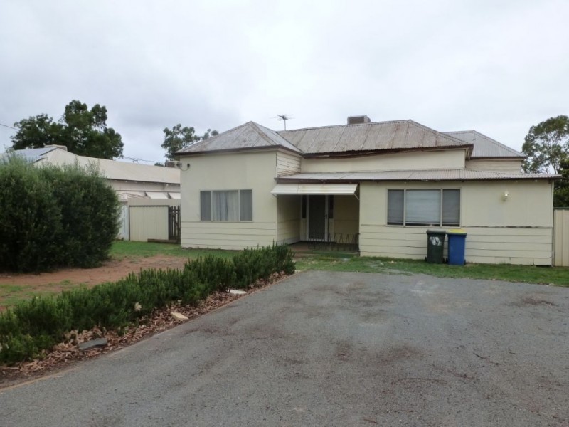 33 Addis Street, Lamington WA 6430