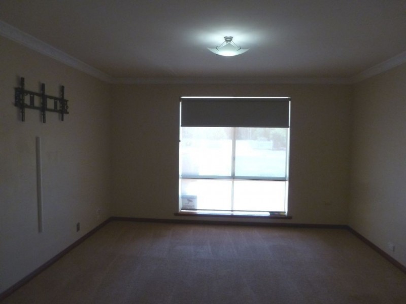 8A Paddington Drive, Hannans WA 6430