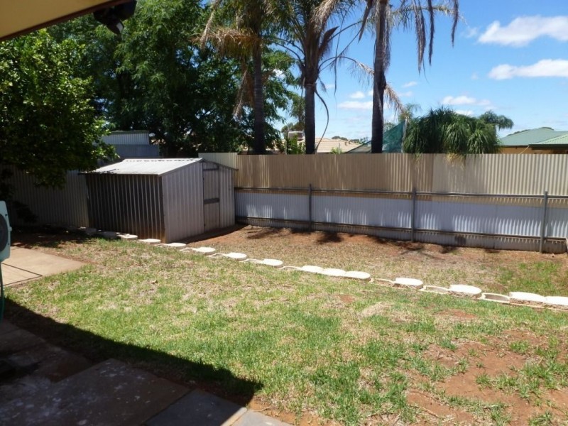 8A Paddington Drive, Hannans WA 6430