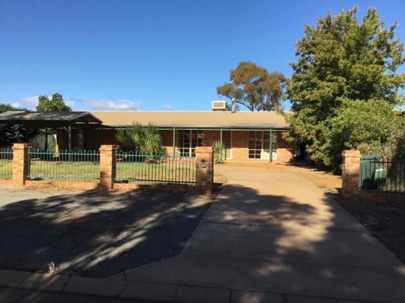 7 Parry Way, Boulder WA 6432