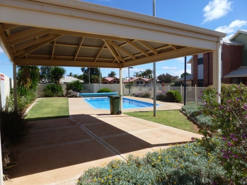 4/35 Premier Street, Hannans WA 6430