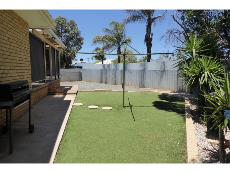 16B Jarvis Place, Hannans WA 6430