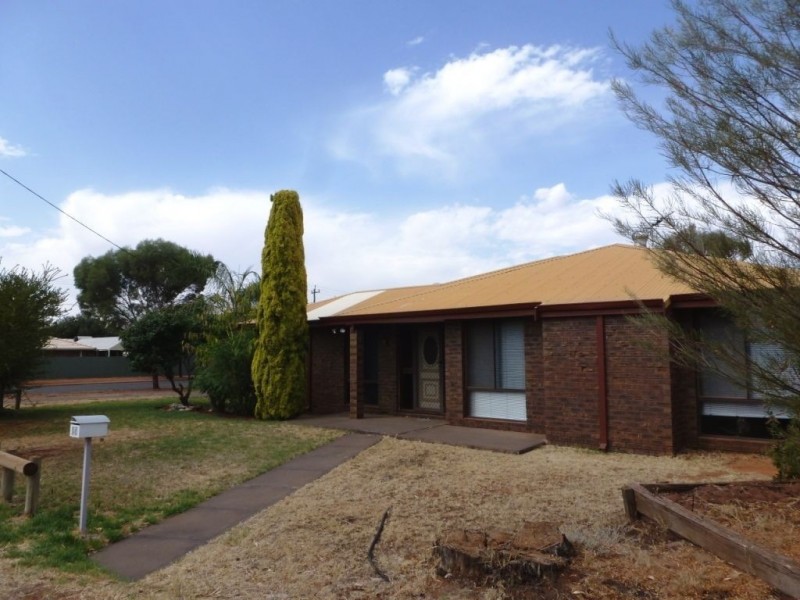 25 Shaw Street, West Lamington WA 6430