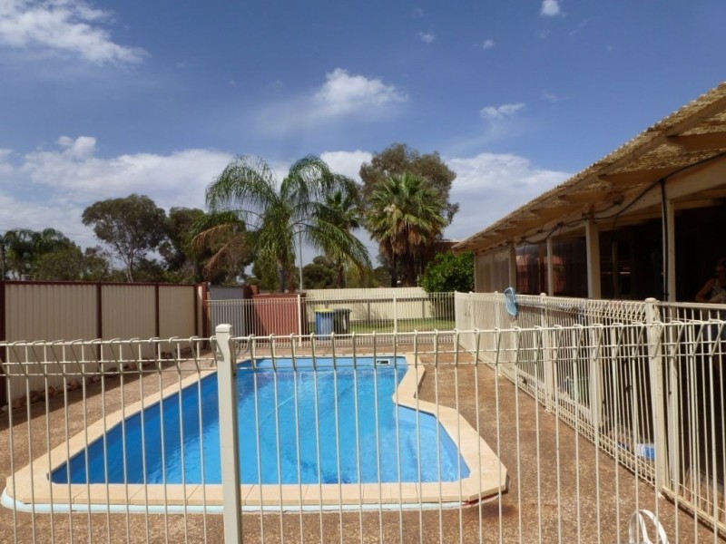 25 Shaw Street, West Lamington WA 6430