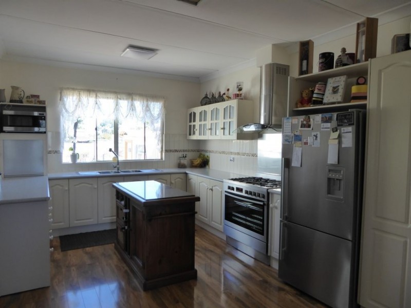 10 North Terrace, Boulder WA 6432