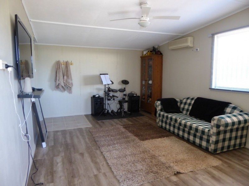 10 North Terrace, Boulder WA 6432