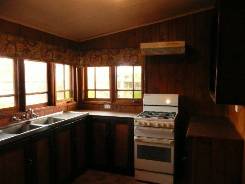 101 Sylvester Street, Coolgardie WA 6429