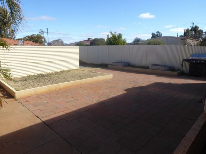 10 Sewell Drive, South Kalgoorlie WA 6430