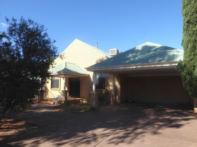 4 Rainsford Loop, Boulder WA 6432