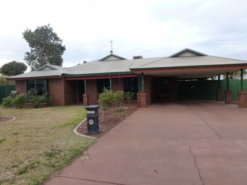 5 Tindals Crescent, Hannans WA 6430