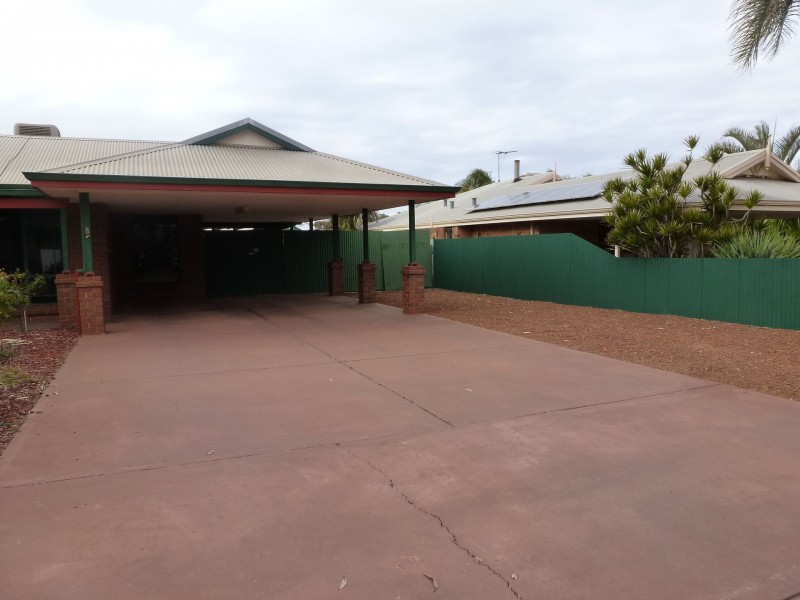 5 Tindals Crescent, Hannans WA 6430