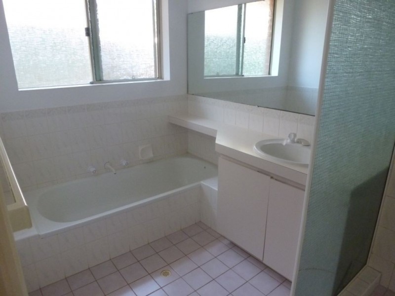 1/100 Piesse Street, Boulder WA 6432