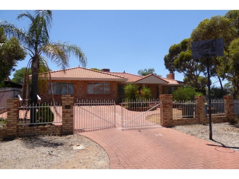 7 Gwalia Close, Hannans WA 6430