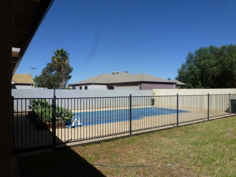 10 Moss Street, South Kalgoorlie WA 6430